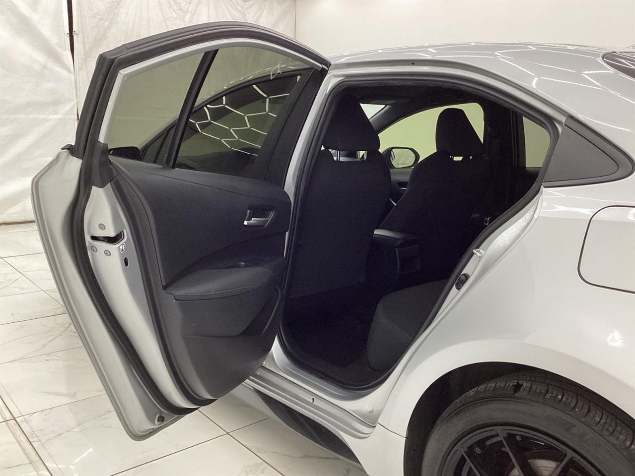 Toyota Corolla SE Nightshade CVT (Natl) 2022