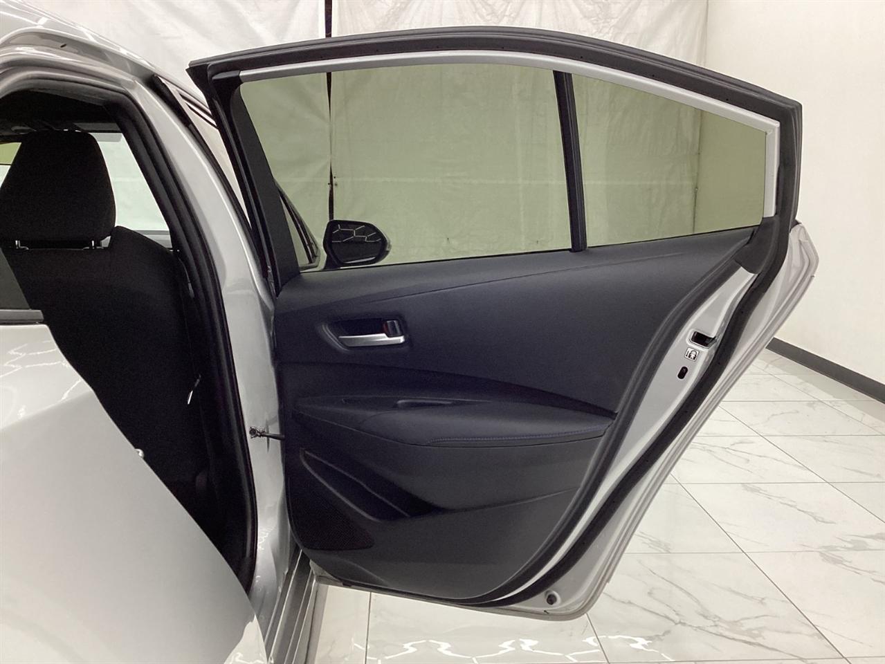 Toyota Corolla SE Nightshade CVT (Natl) 2022