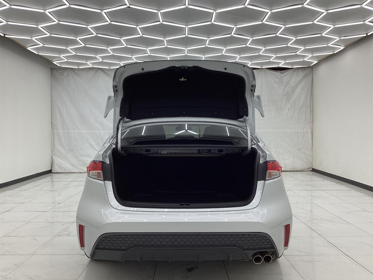 Toyota Corolla SE Nightshade CVT (Natl) 2022