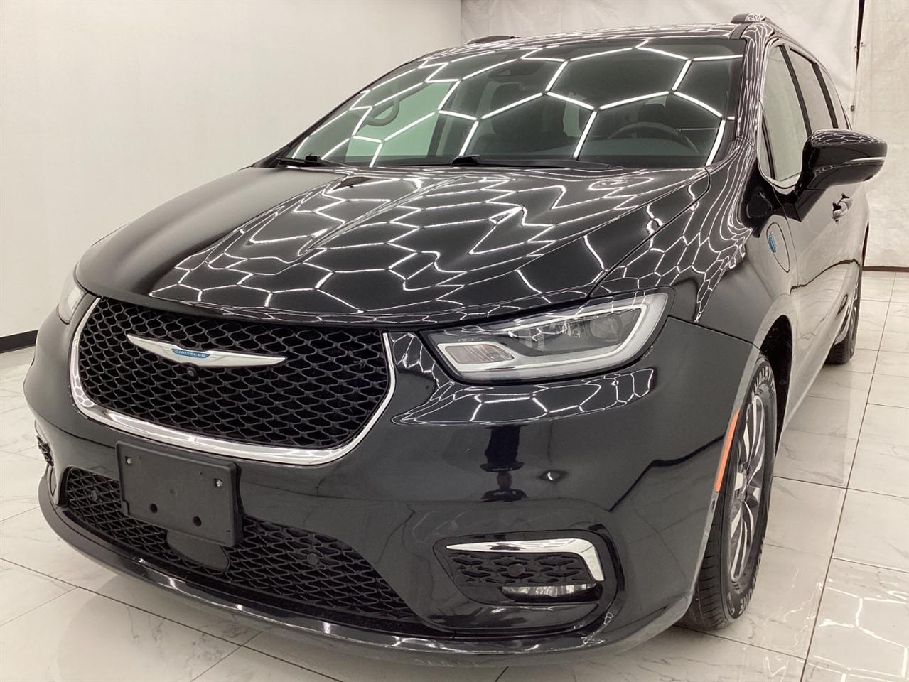 Chrysler Pacifica Hybrid Touring L FWD 2021