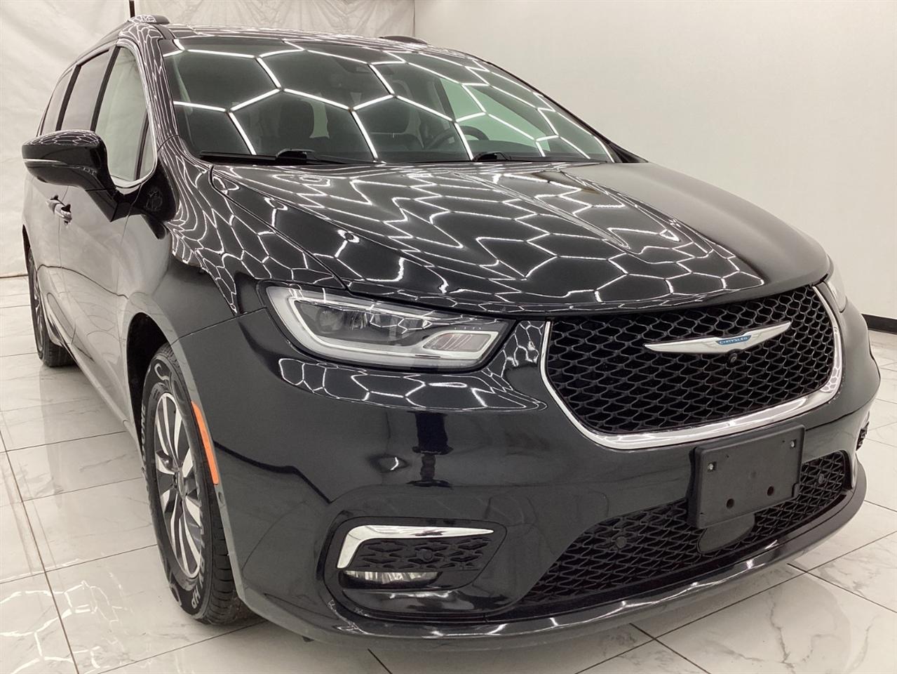 Chrysler Pacifica Hybrid Touring L FWD 2021