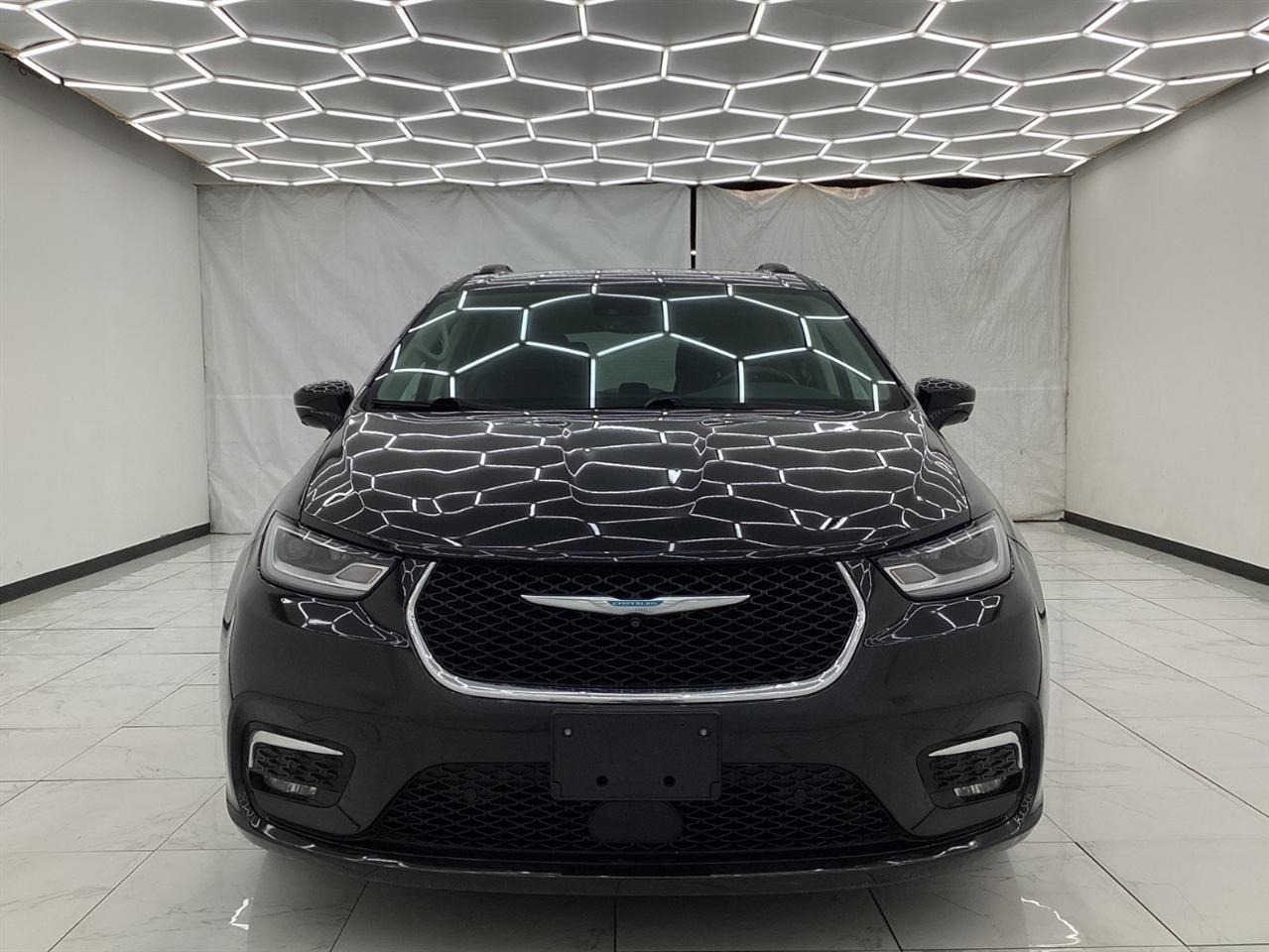 Chrysler Pacifica Hybrid Touring L FWD 2021