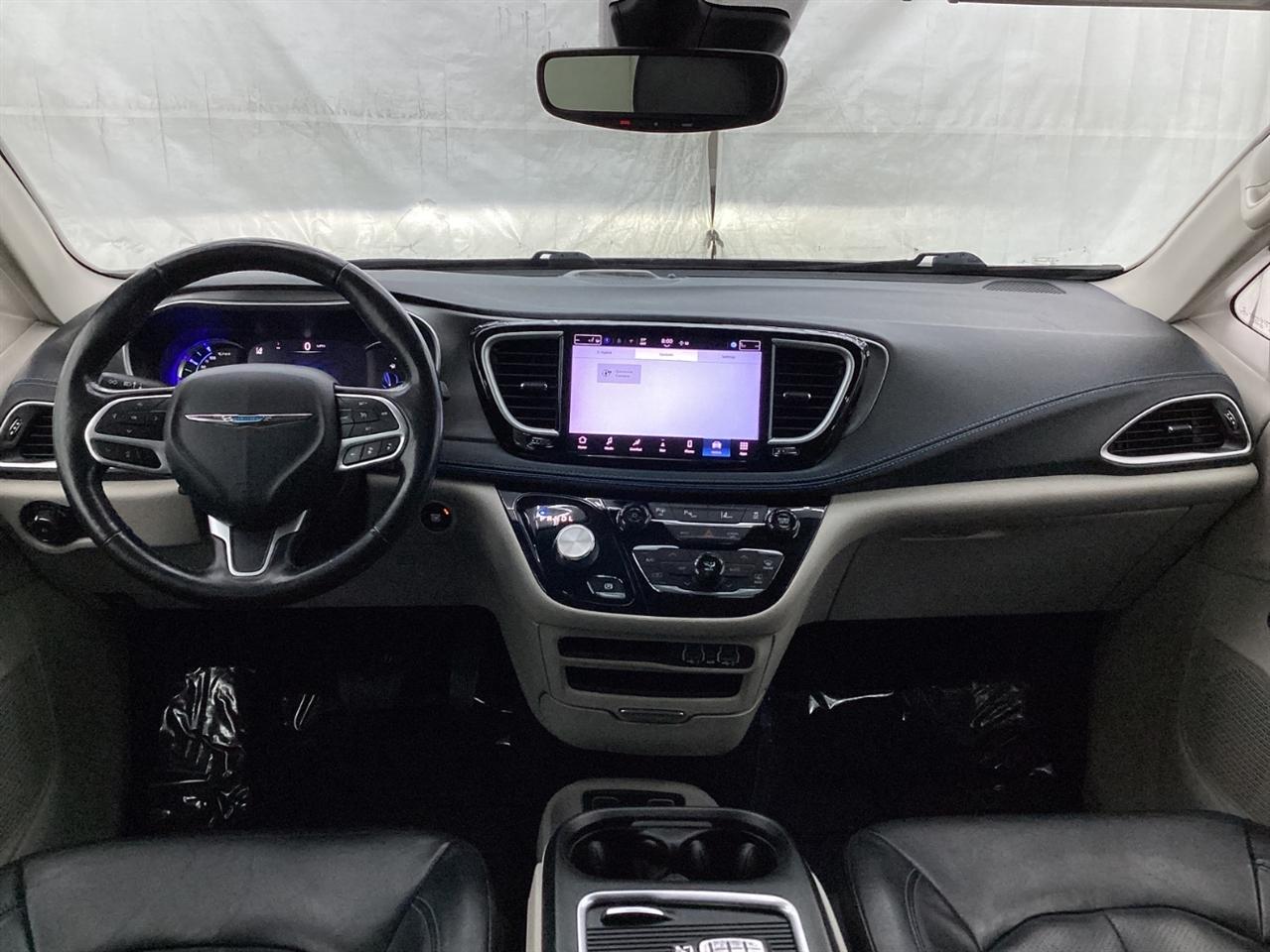 Chrysler Pacifica Hybrid Touring L FWD 2021