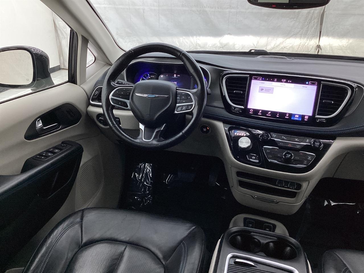 Chrysler Pacifica Hybrid Touring L FWD 2021