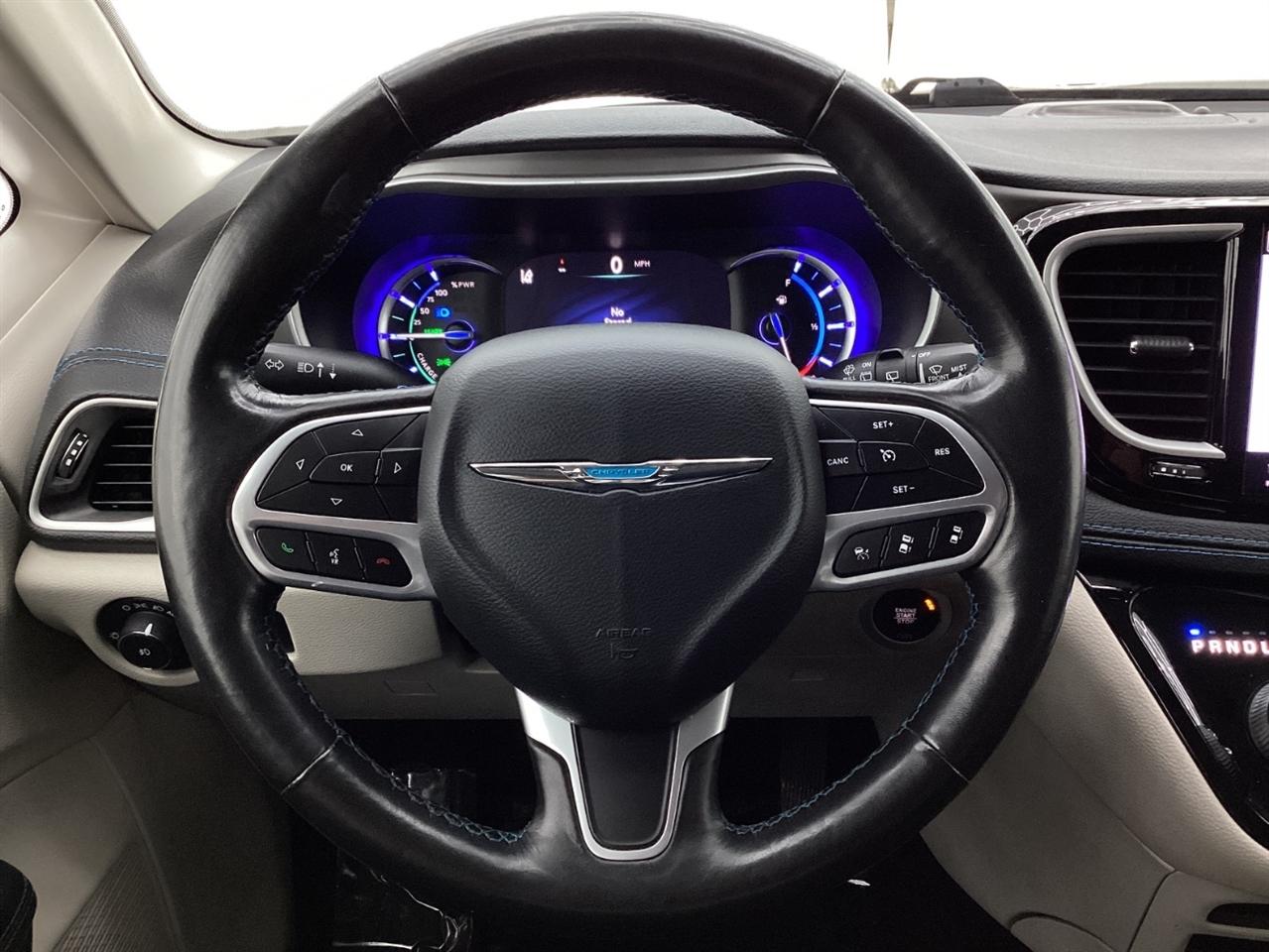 Chrysler Pacifica Hybrid Touring L FWD 2021