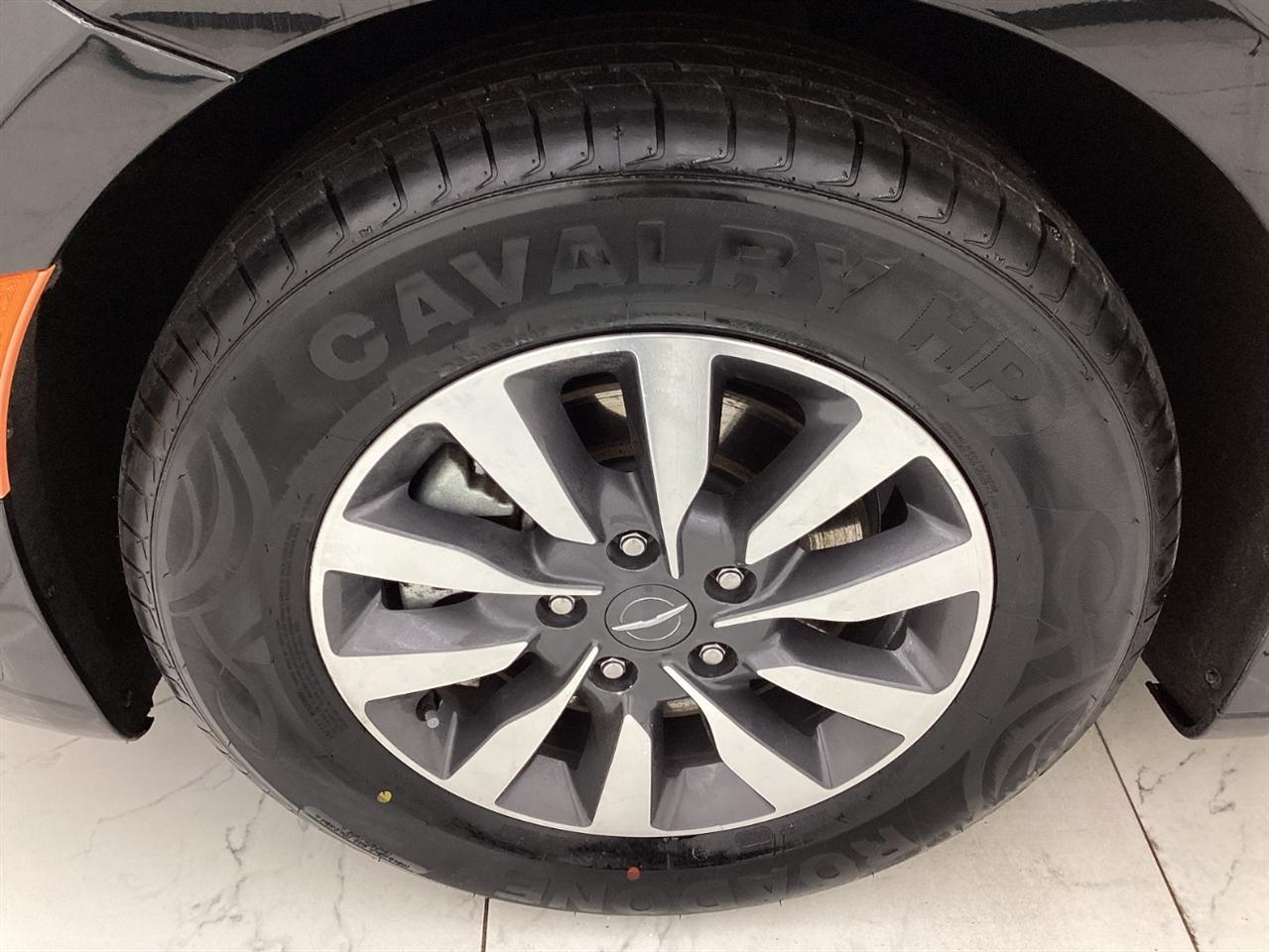 Chrysler Pacifica Hybrid Touring L FWD 2021