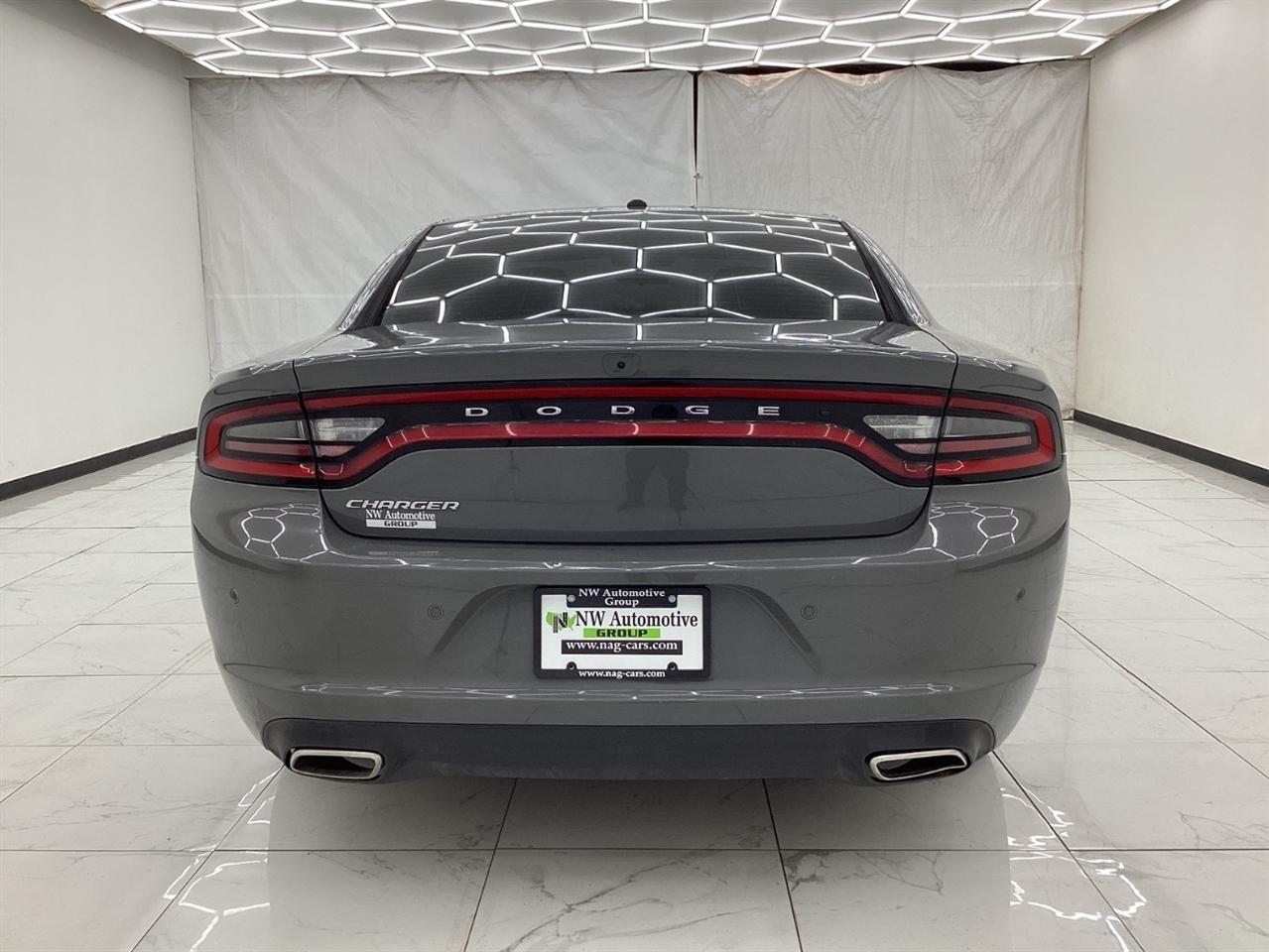 Dodge Charger SXT RWD 2019