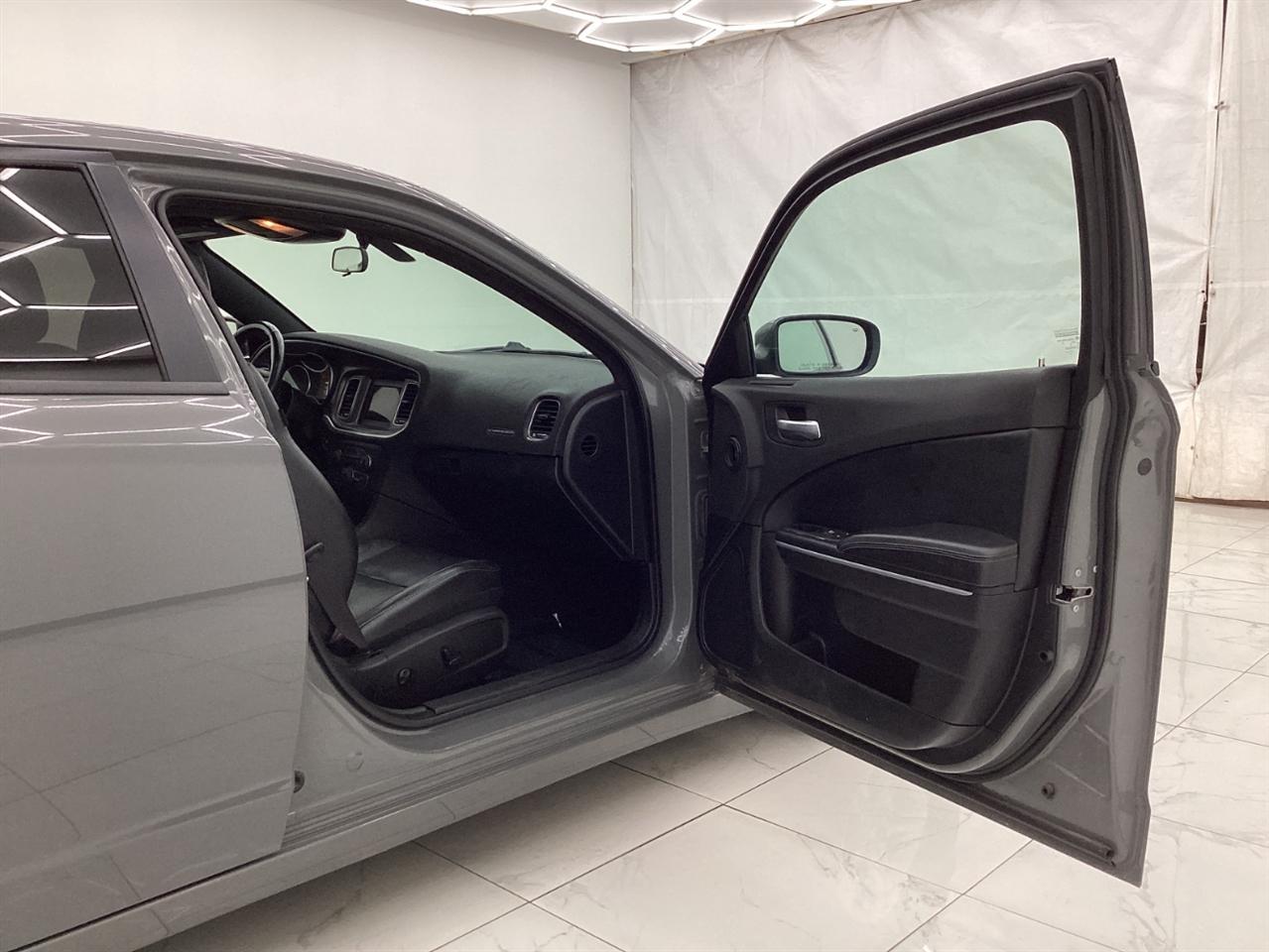 Dodge Charger SXT RWD 2019