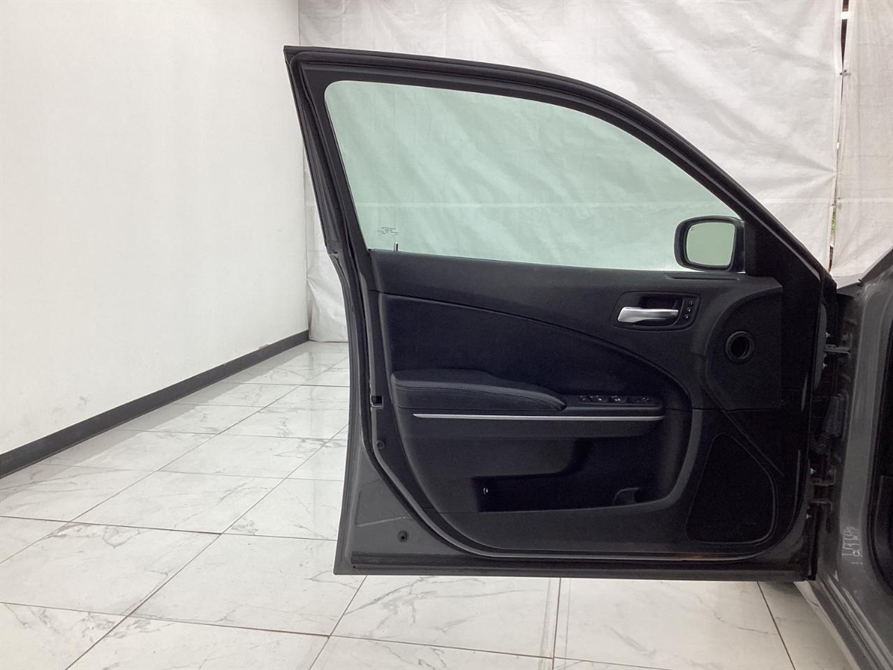 Dodge Charger SXT RWD 2019