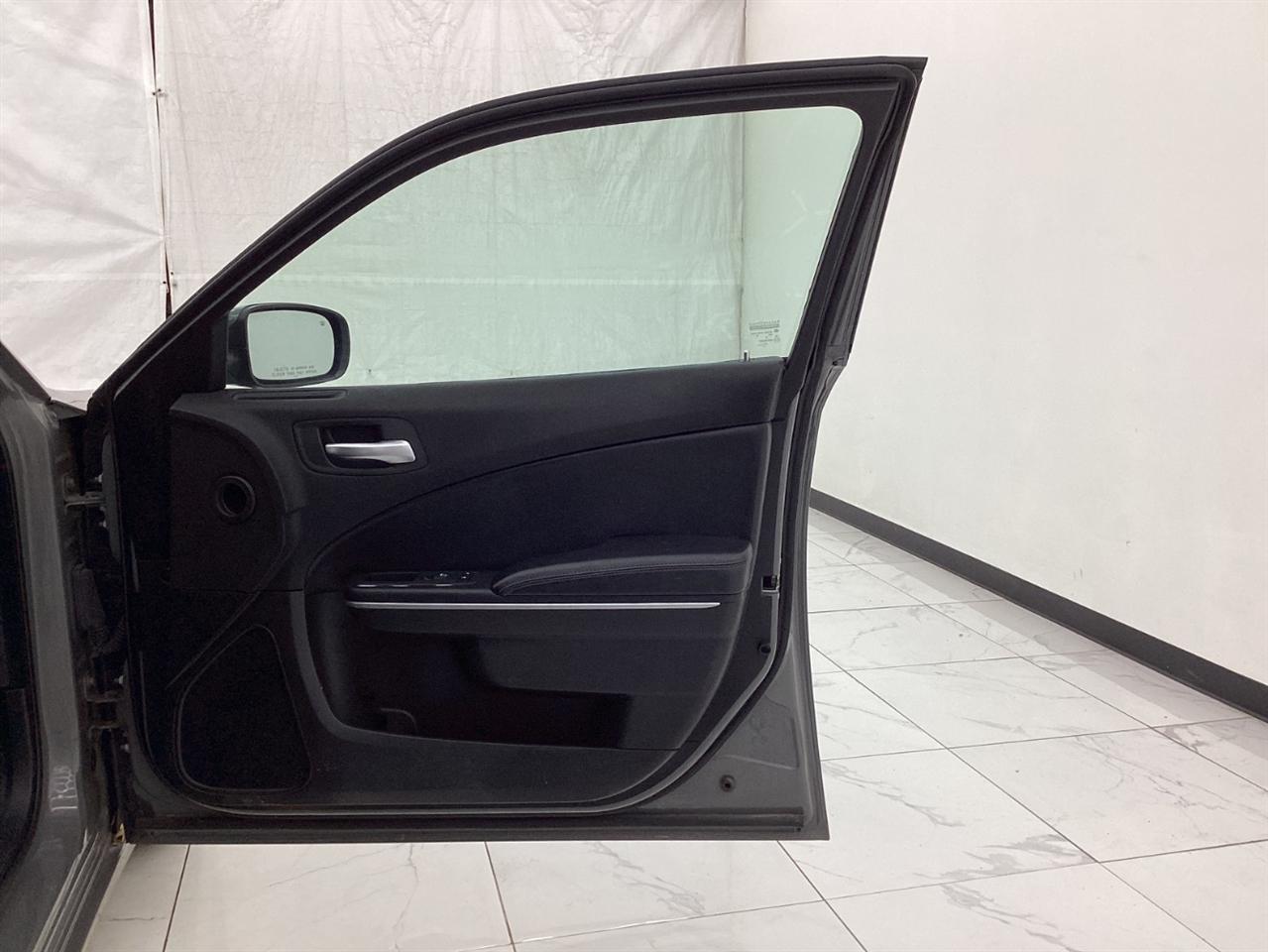 Dodge Charger SXT RWD 2019