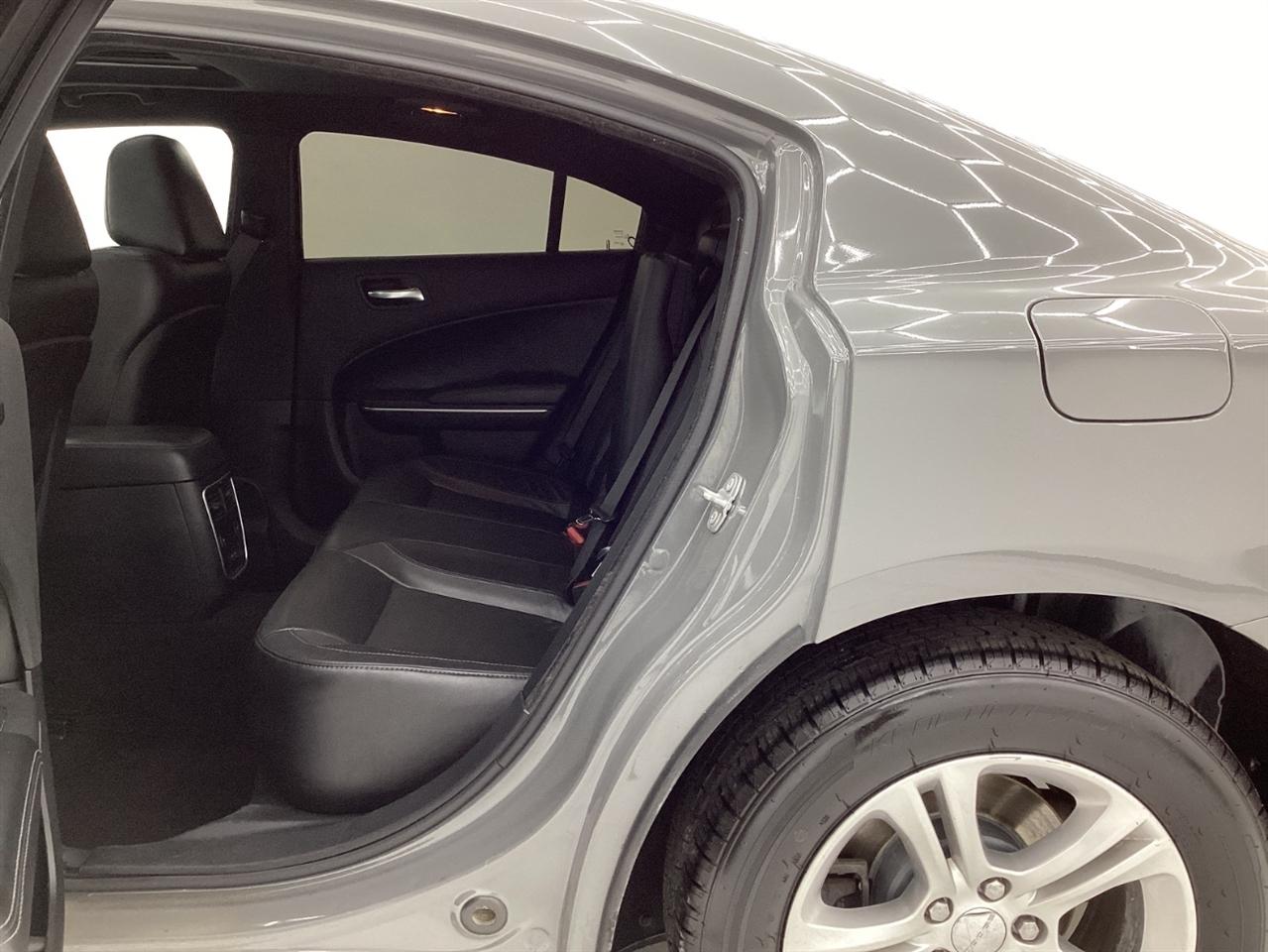 Dodge Charger SXT RWD 2019