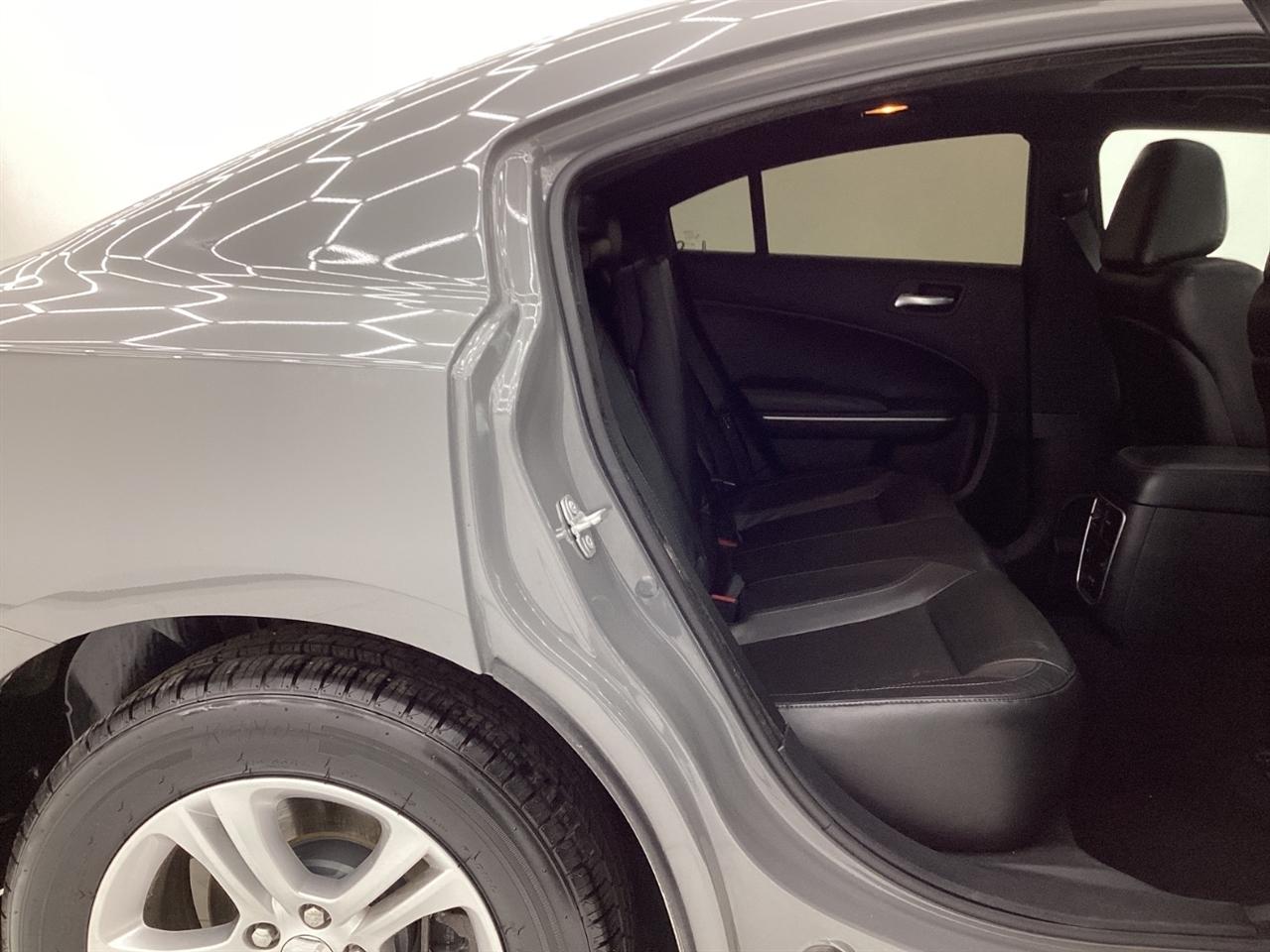 Dodge Charger SXT RWD 2019