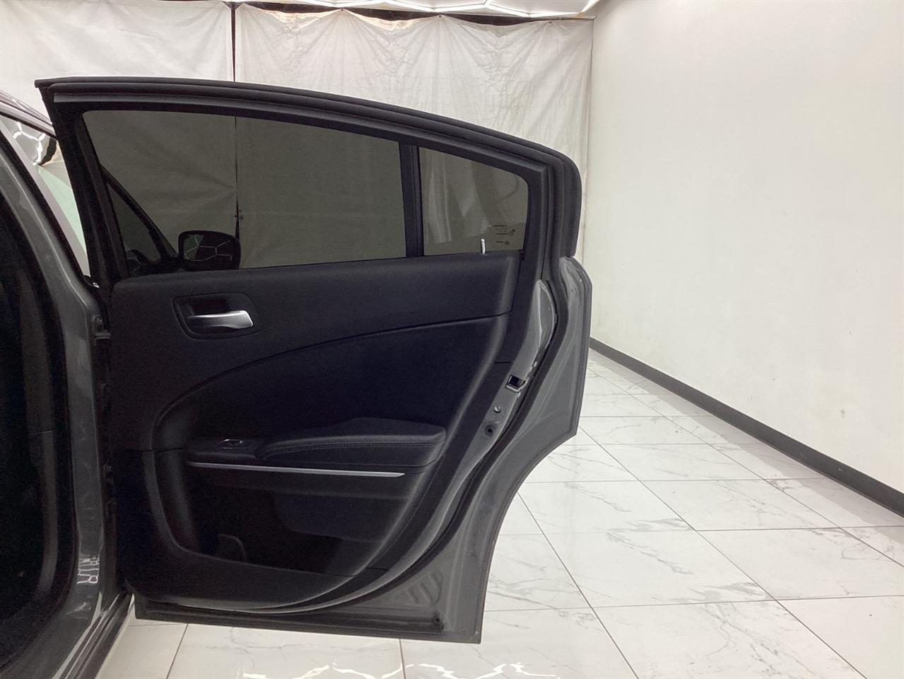 Dodge Charger SXT RWD 2019