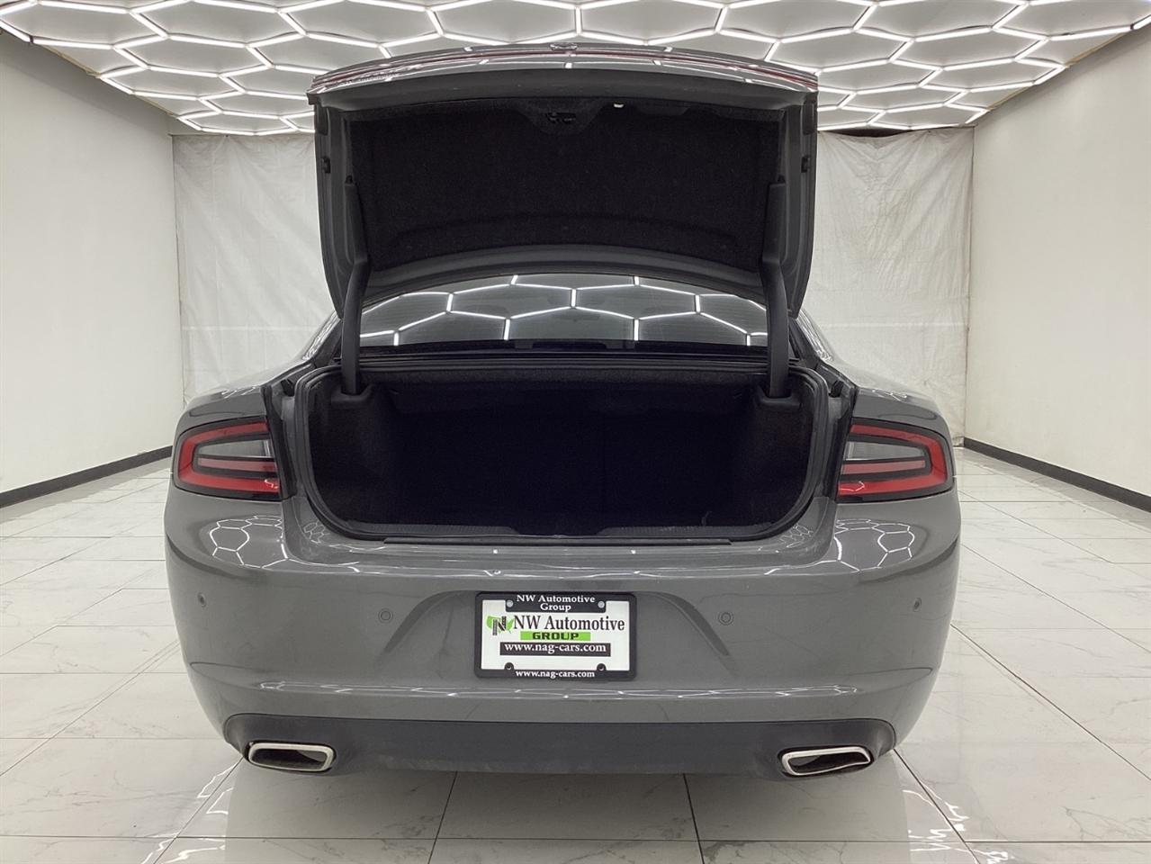 Dodge Charger SXT RWD 2019