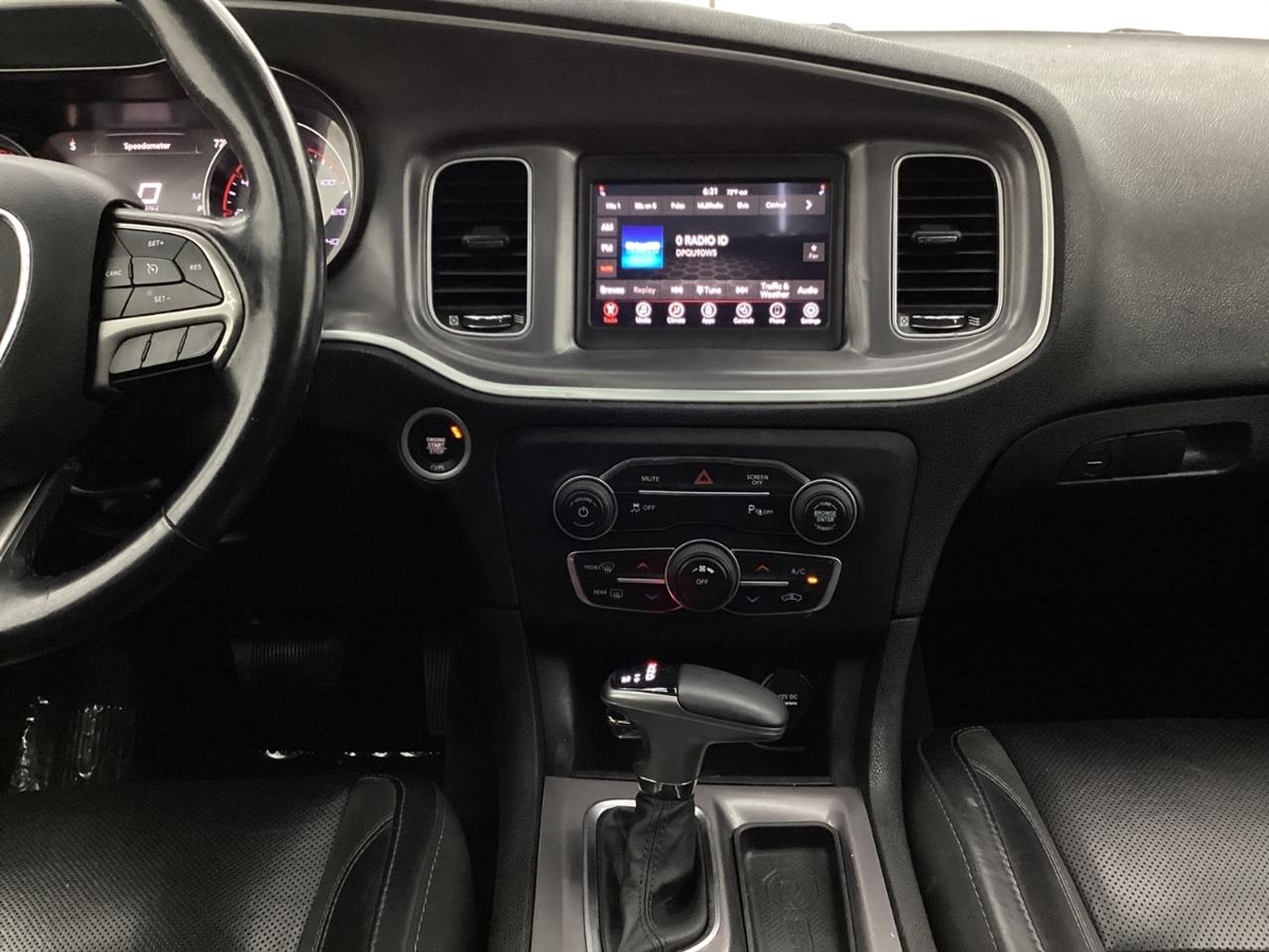 Dodge Charger SXT RWD 2019
