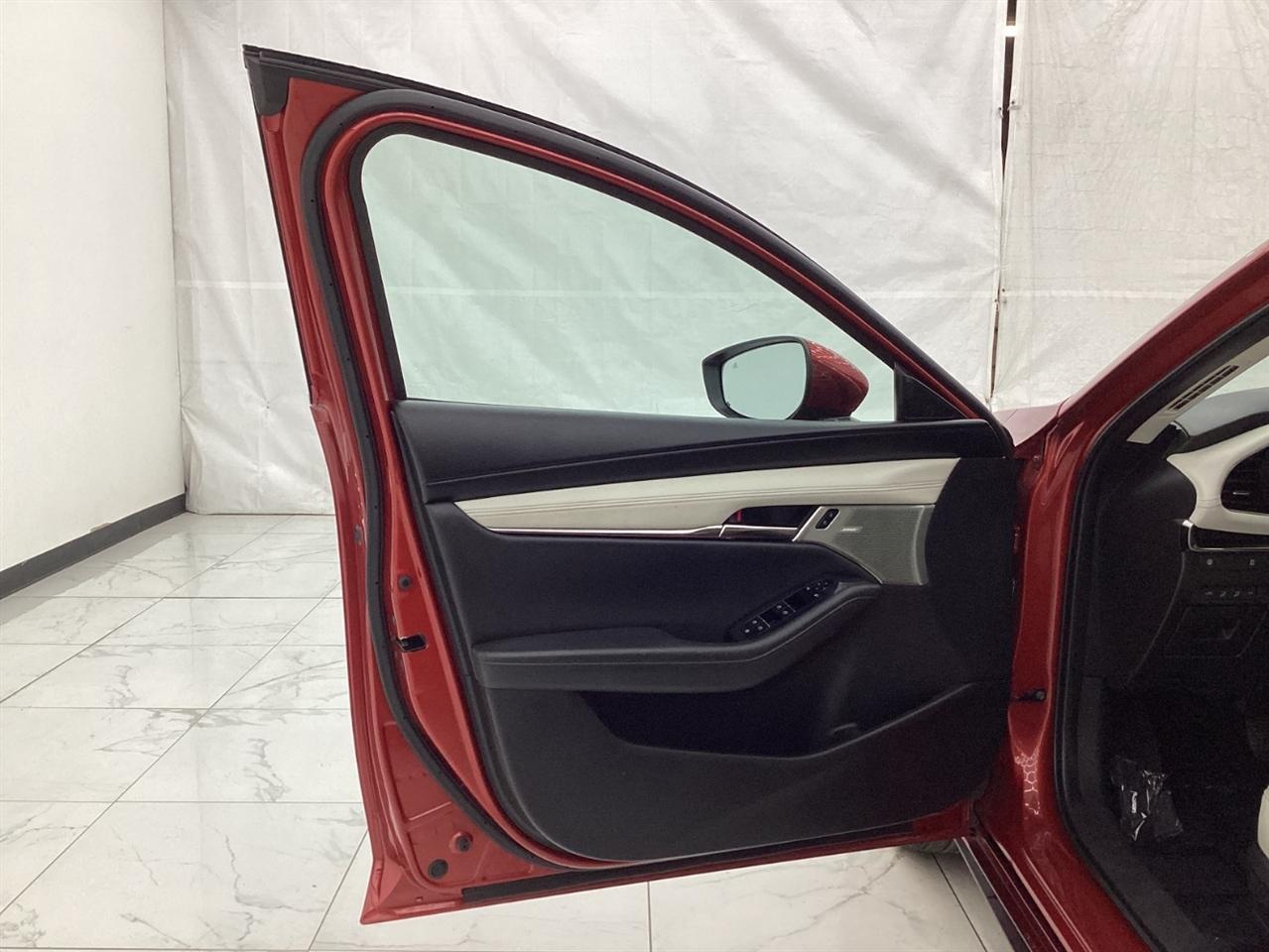 Mazda Mazda3 Sedan AWD w/Premium Pkg 2019