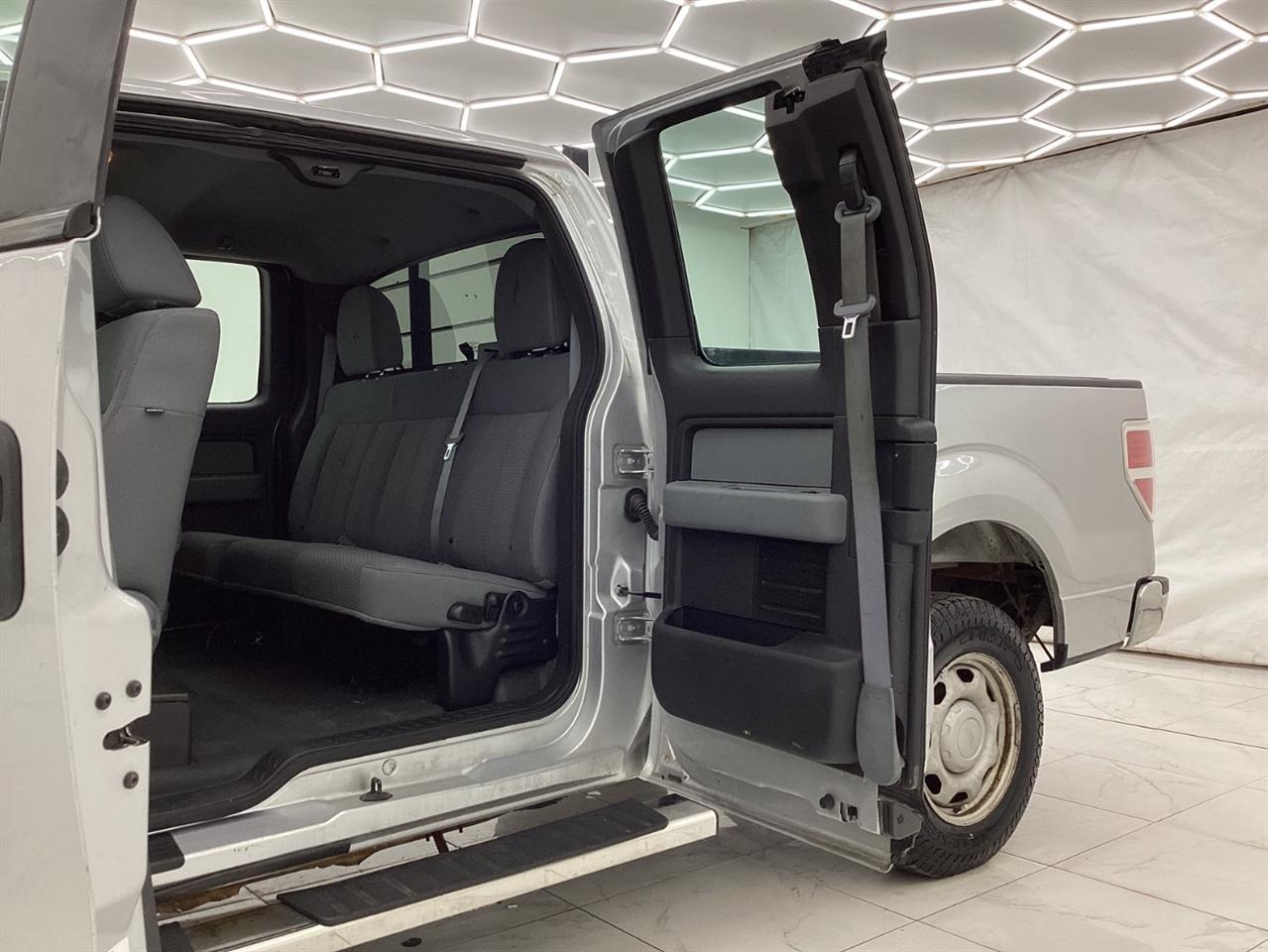 Ford 150 2WD SuperCrew 145" Platinum 2014