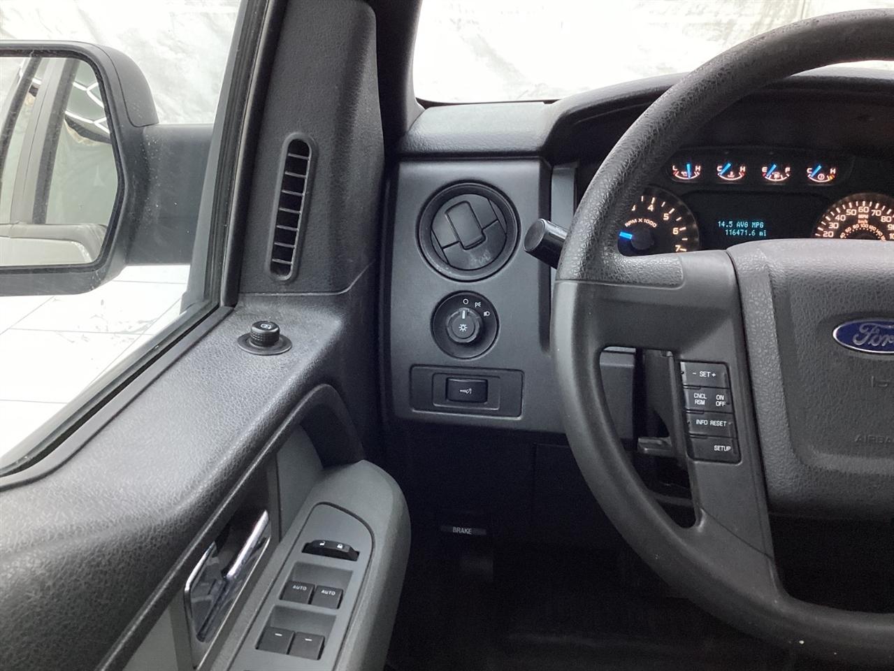 Ford 150 2WD SuperCrew 145" Platinum 2014