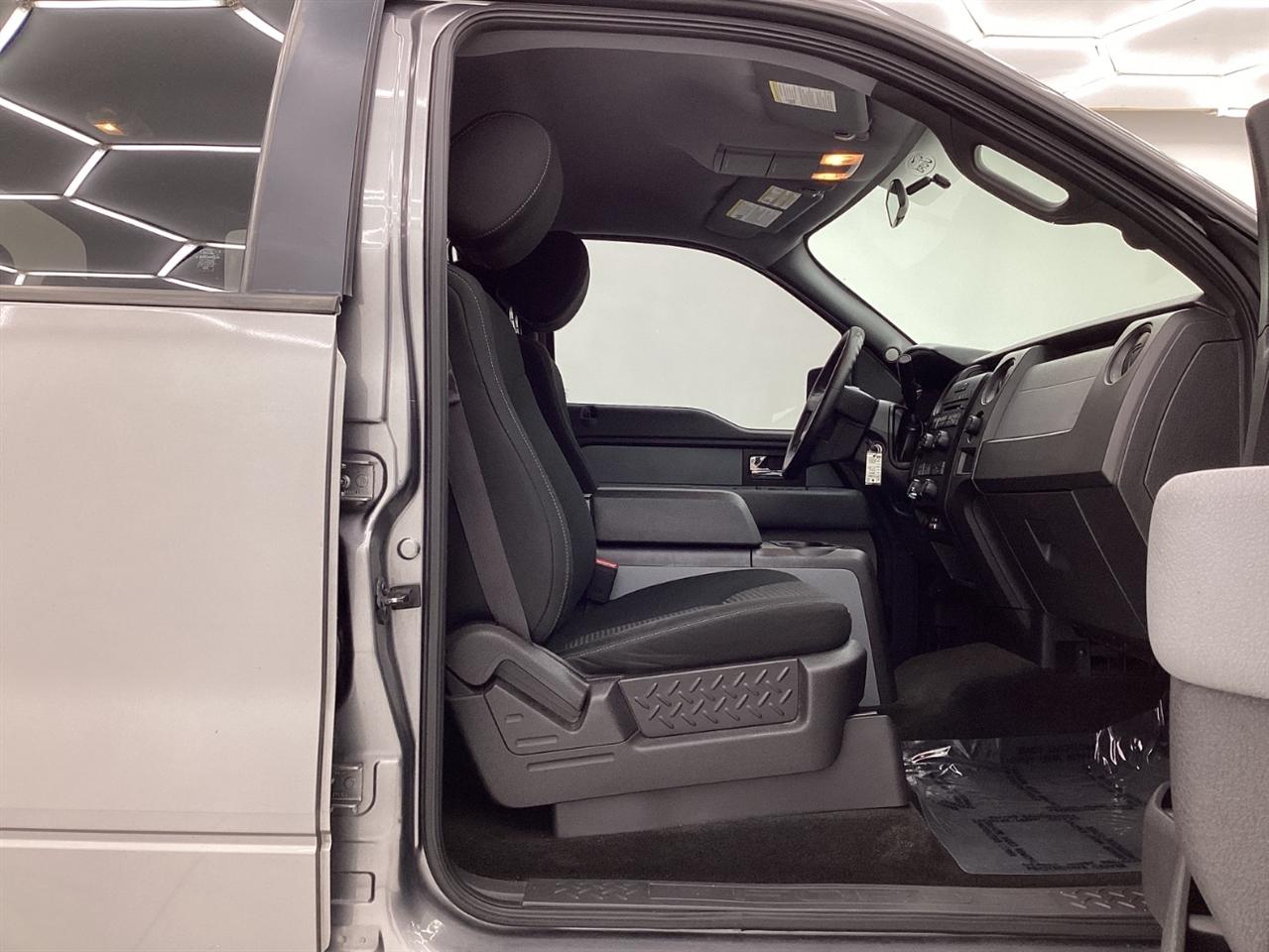Ford 150 2WD SuperCrew 145" Platinum 2014