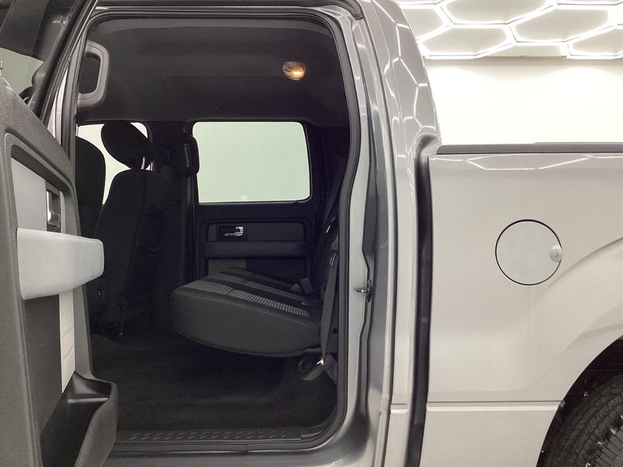 Ford 150 2WD SuperCrew 145" Platinum 2014