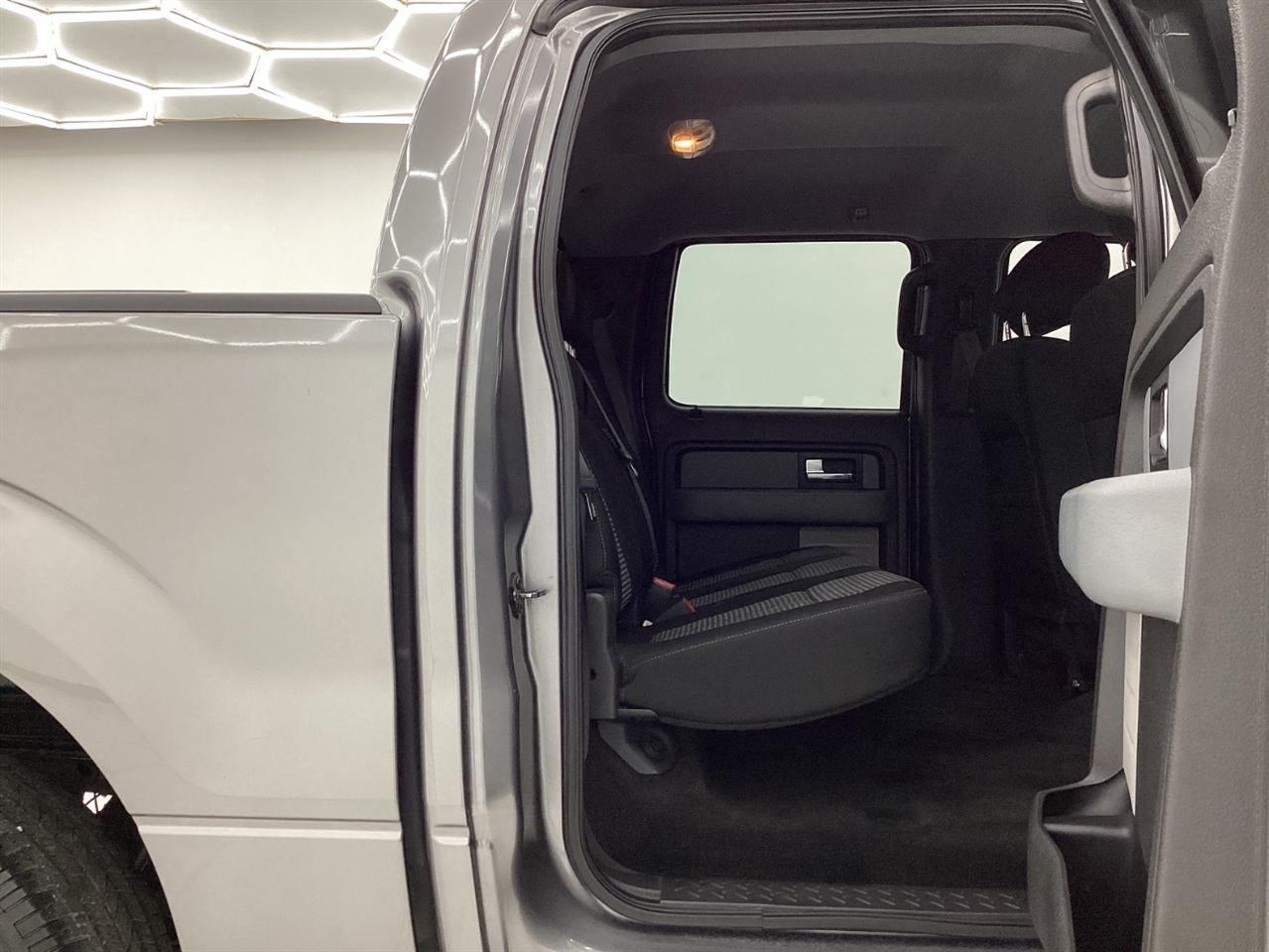 Ford 150 2WD SuperCrew 145" Platinum 2014