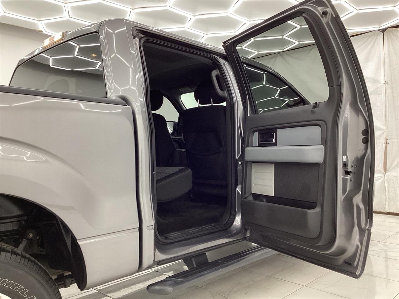 Ford 150 2WD SuperCrew 145" Platinum 2014