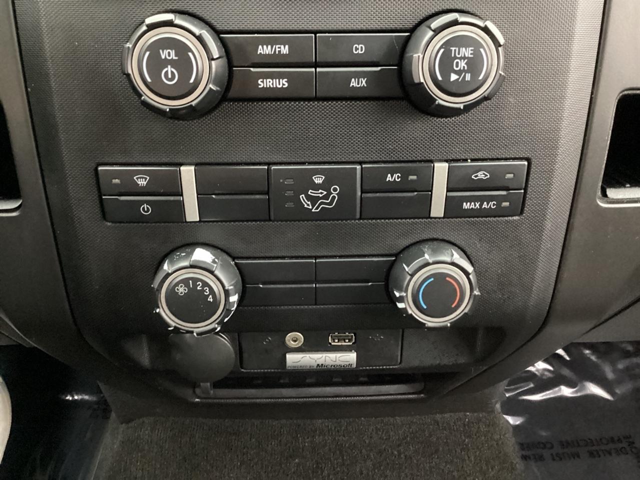 Ford 150 2WD SuperCrew 145" Platinum 2014