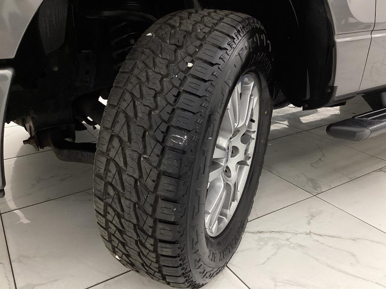 Ford 150 2WD SuperCrew 145" Platinum 2014
