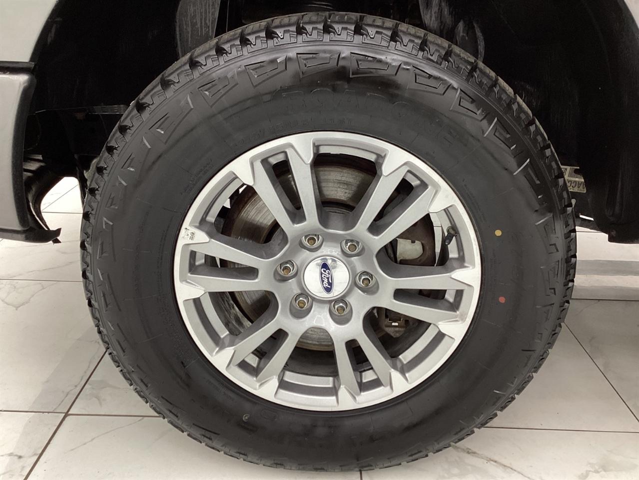 Ford 150 2WD SuperCrew 145" Platinum 2014