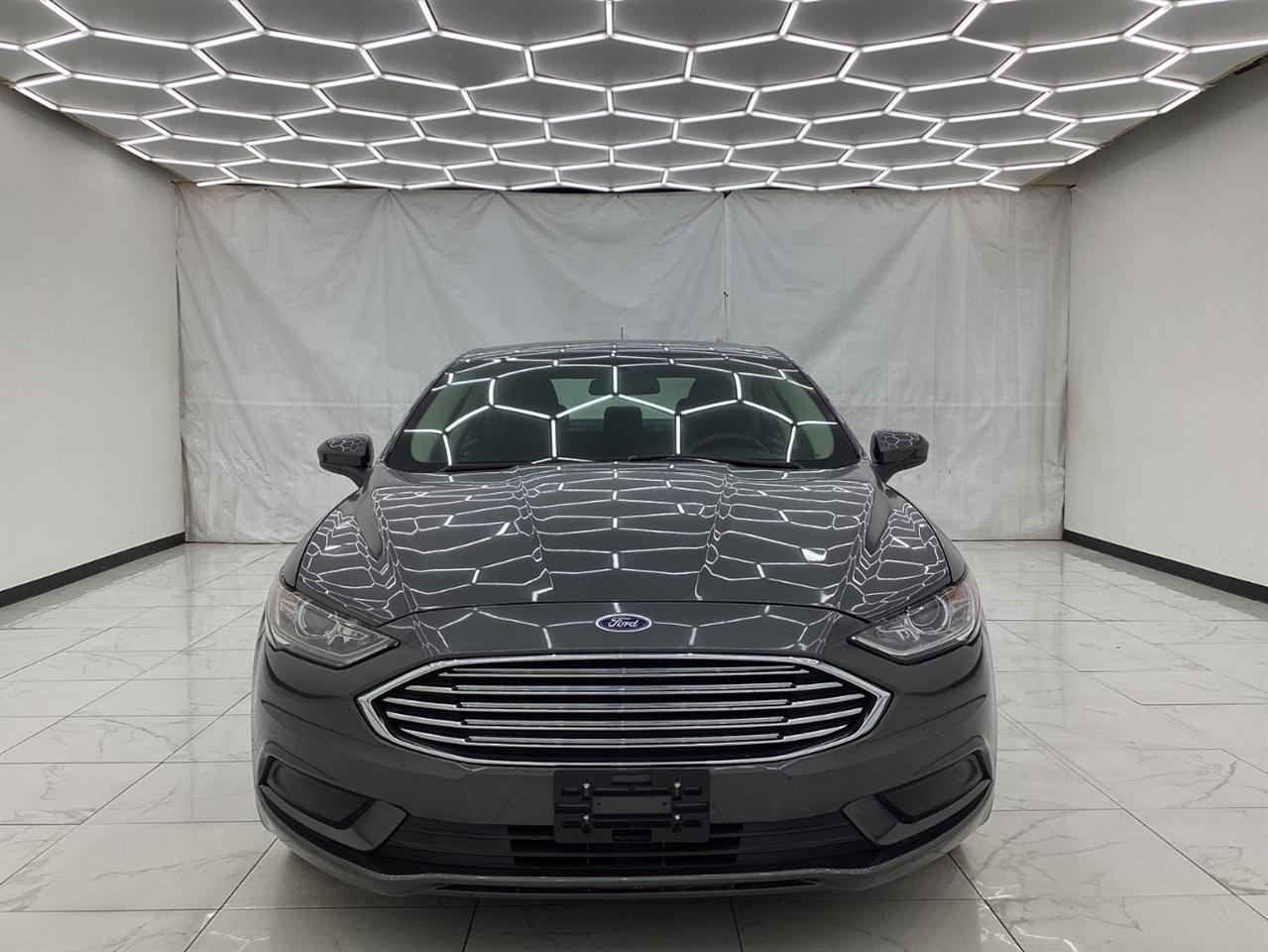 Ford Fusion SE FWD 2018