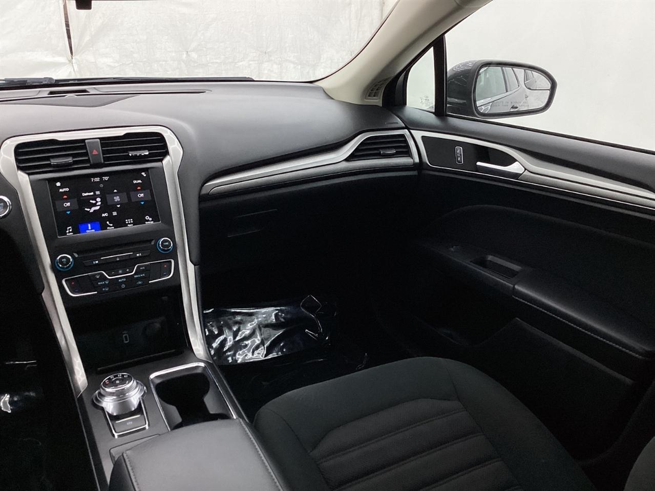 Ford Fusion SE FWD 2018