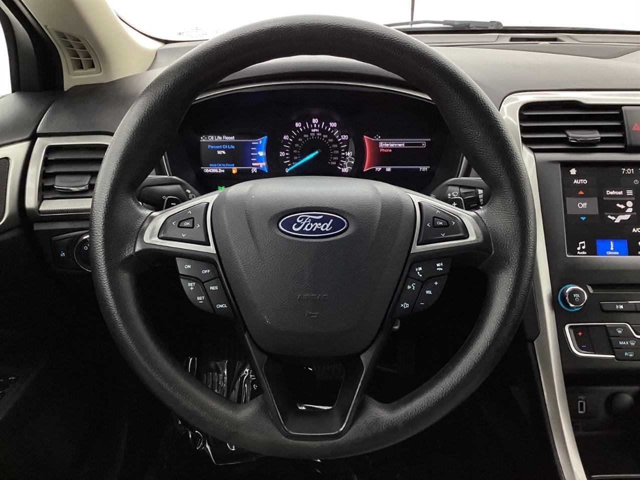 Ford Fusion SE FWD 2018