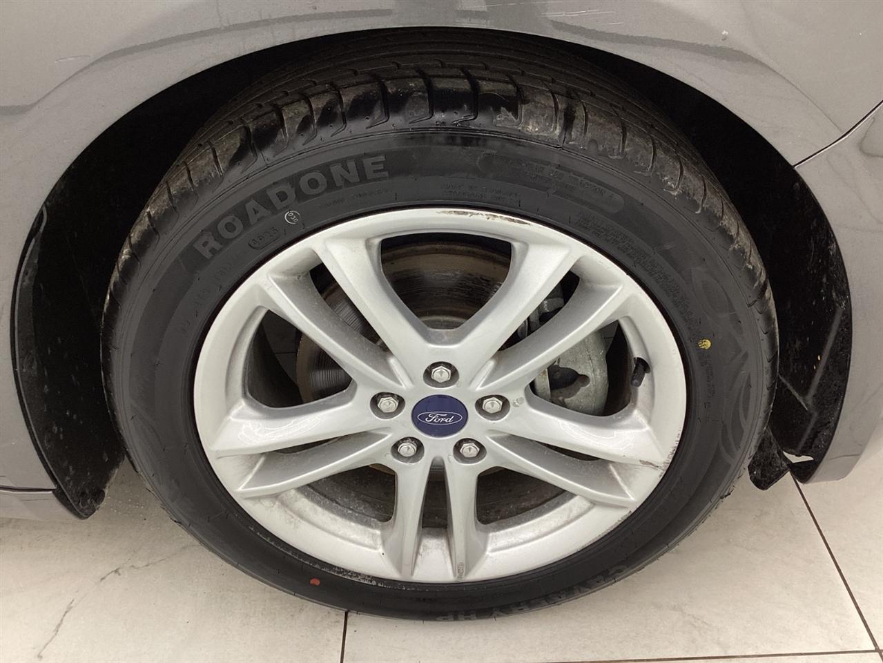 Ford Fusion SE FWD 2018