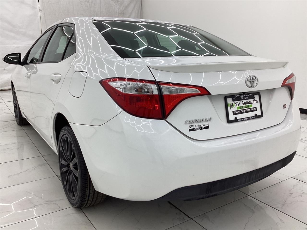 Toyota Corolla 4dr Sdn CVT LE Premium (Natl) 2014