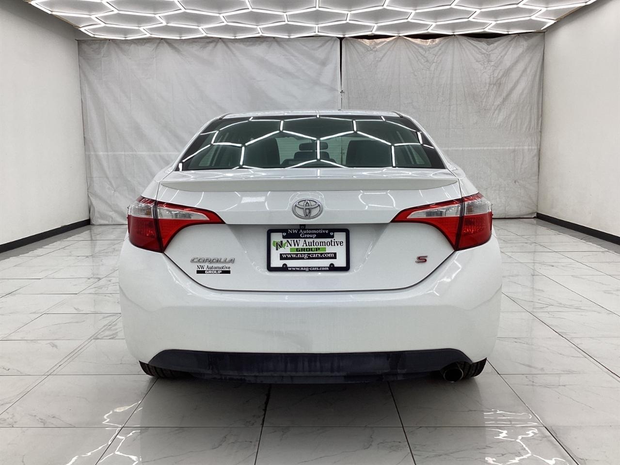 Toyota Corolla 4dr Sdn CVT LE Premium (Natl) 2014
