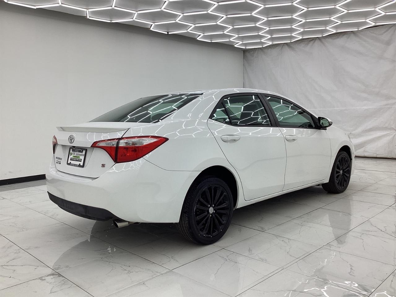 Toyota Corolla 4dr Sdn CVT LE Premium (Natl) 2014