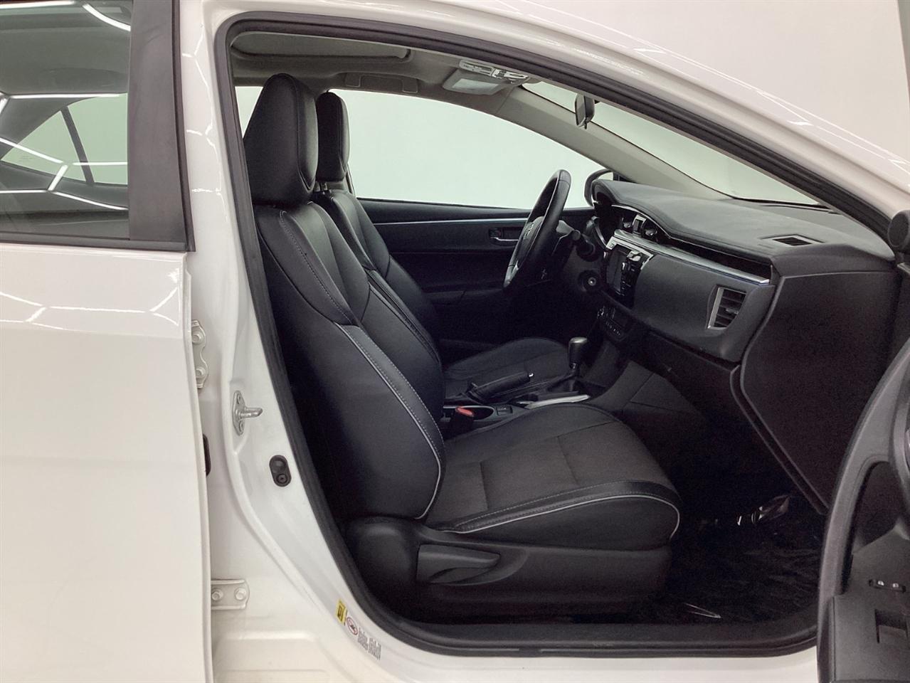 Toyota Corolla 4dr Sdn CVT LE Premium (Natl) 2014