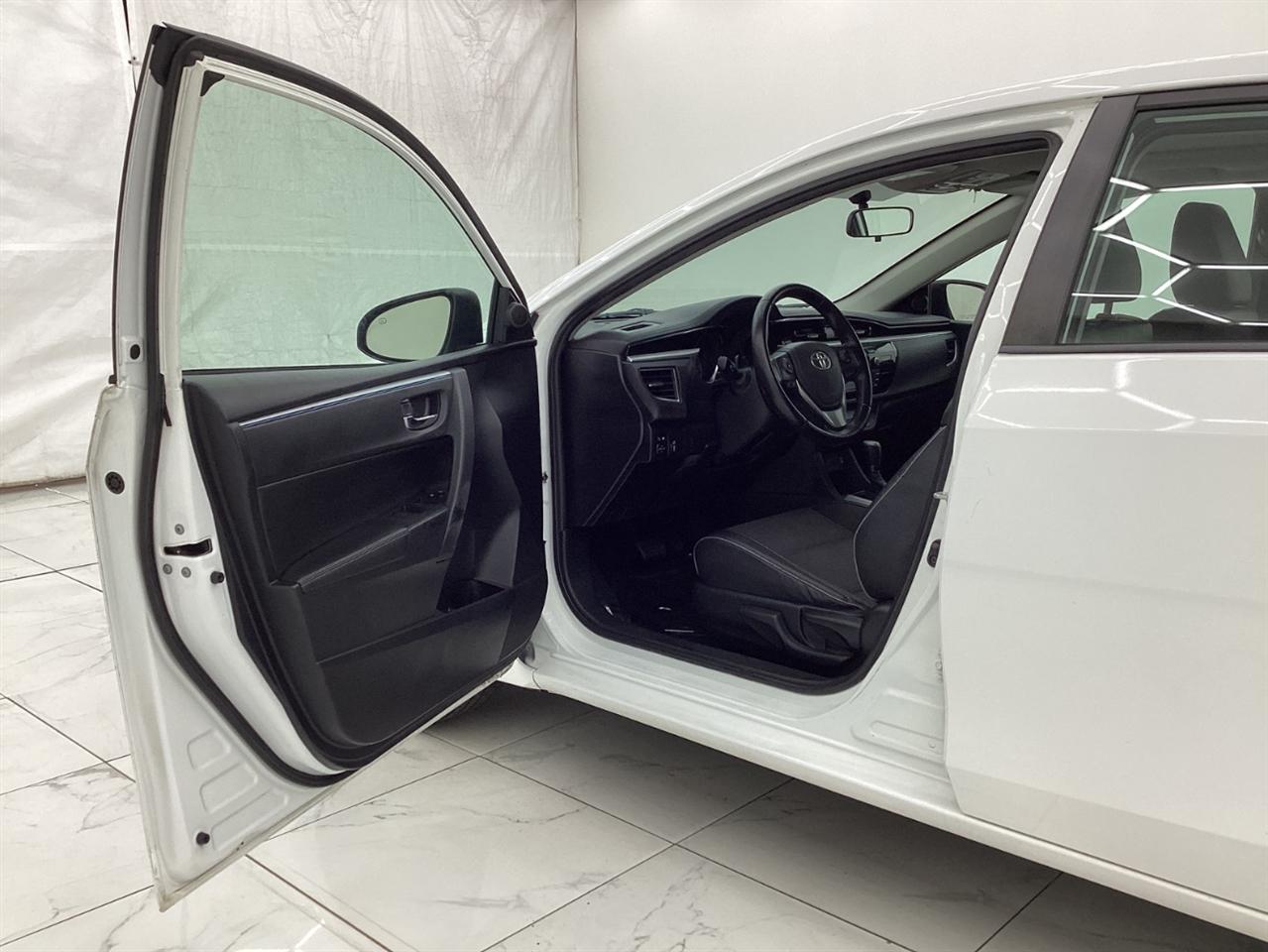 Toyota Corolla 4dr Sdn CVT LE Premium (Natl) 2014