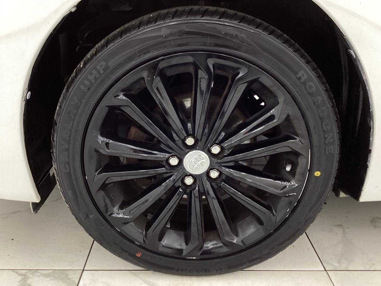 Toyota Corolla 4dr Sdn CVT LE Premium (Natl) 2014