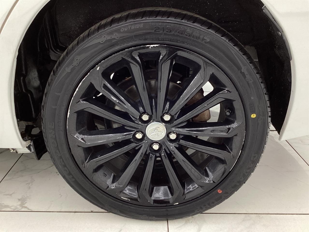 Toyota Corolla 4dr Sdn CVT LE Premium (Natl) 2014