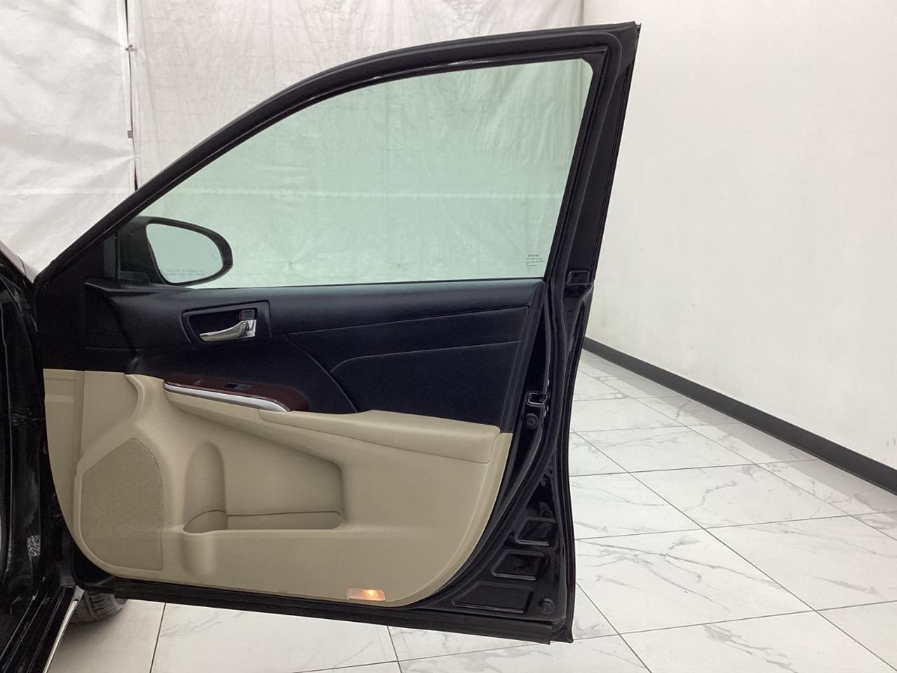 Toyota Camry 2014.5 4dr Sdn V6 Auto XLE (Natl) 2014