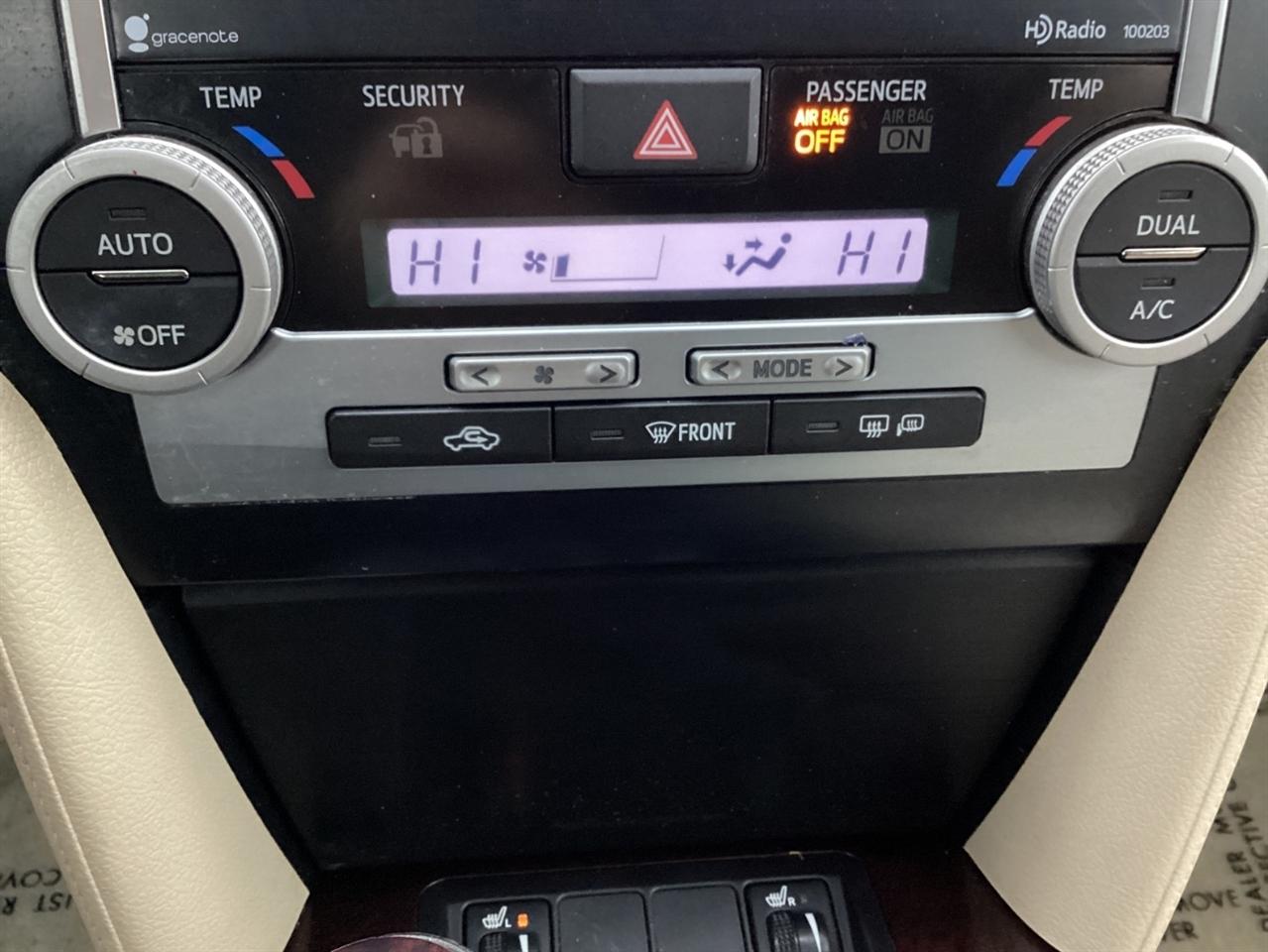 Toyota Camry 2014.5 4dr Sdn V6 Auto XLE (Natl) 2014