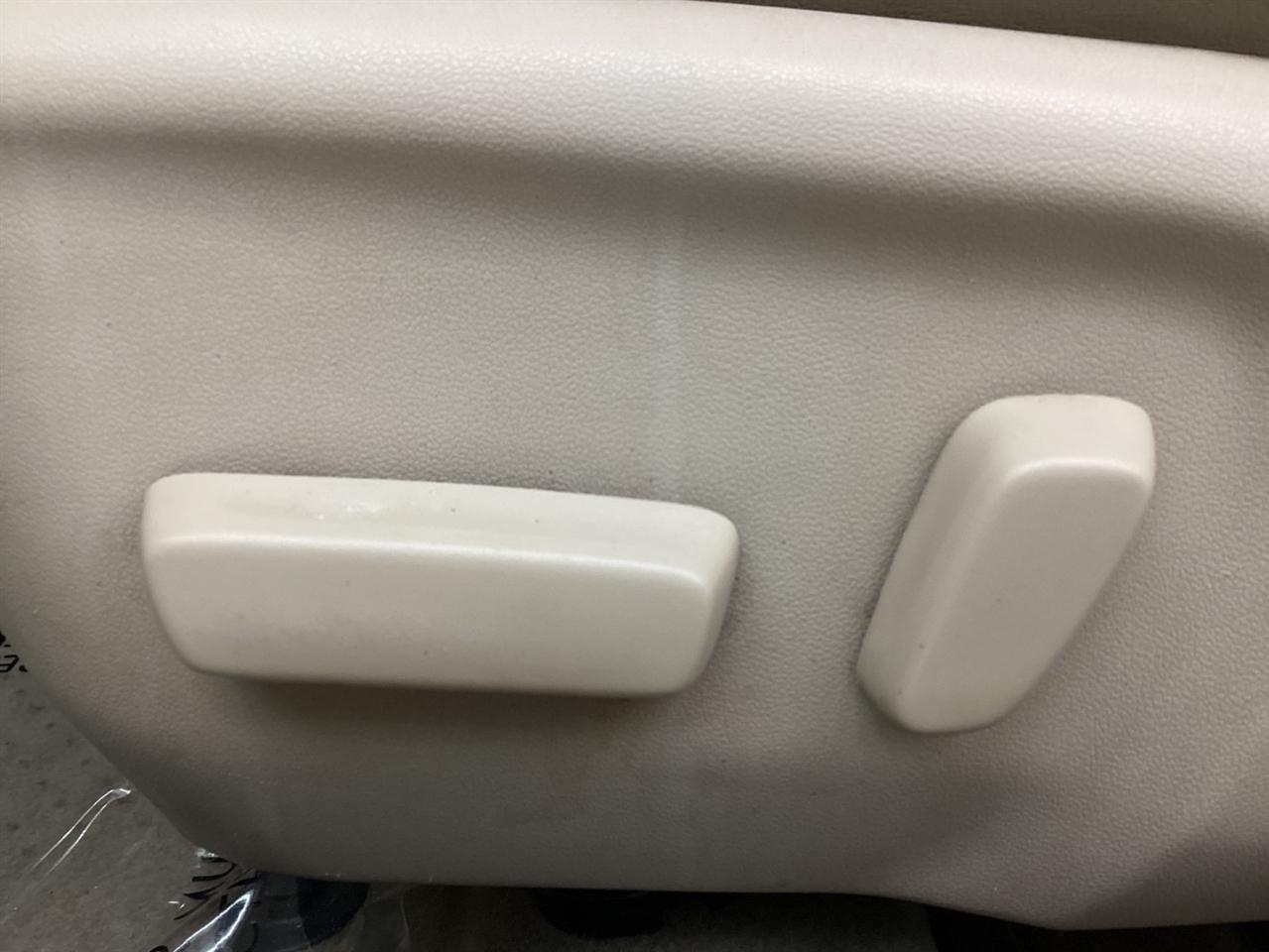 Toyota Camry 2014.5 4dr Sdn V6 Auto XLE (Natl) 2014