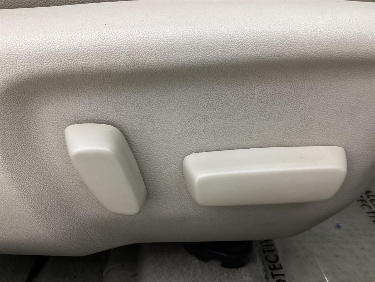 Toyota Camry 2014.5 4dr Sdn V6 Auto XLE (Natl) 2014