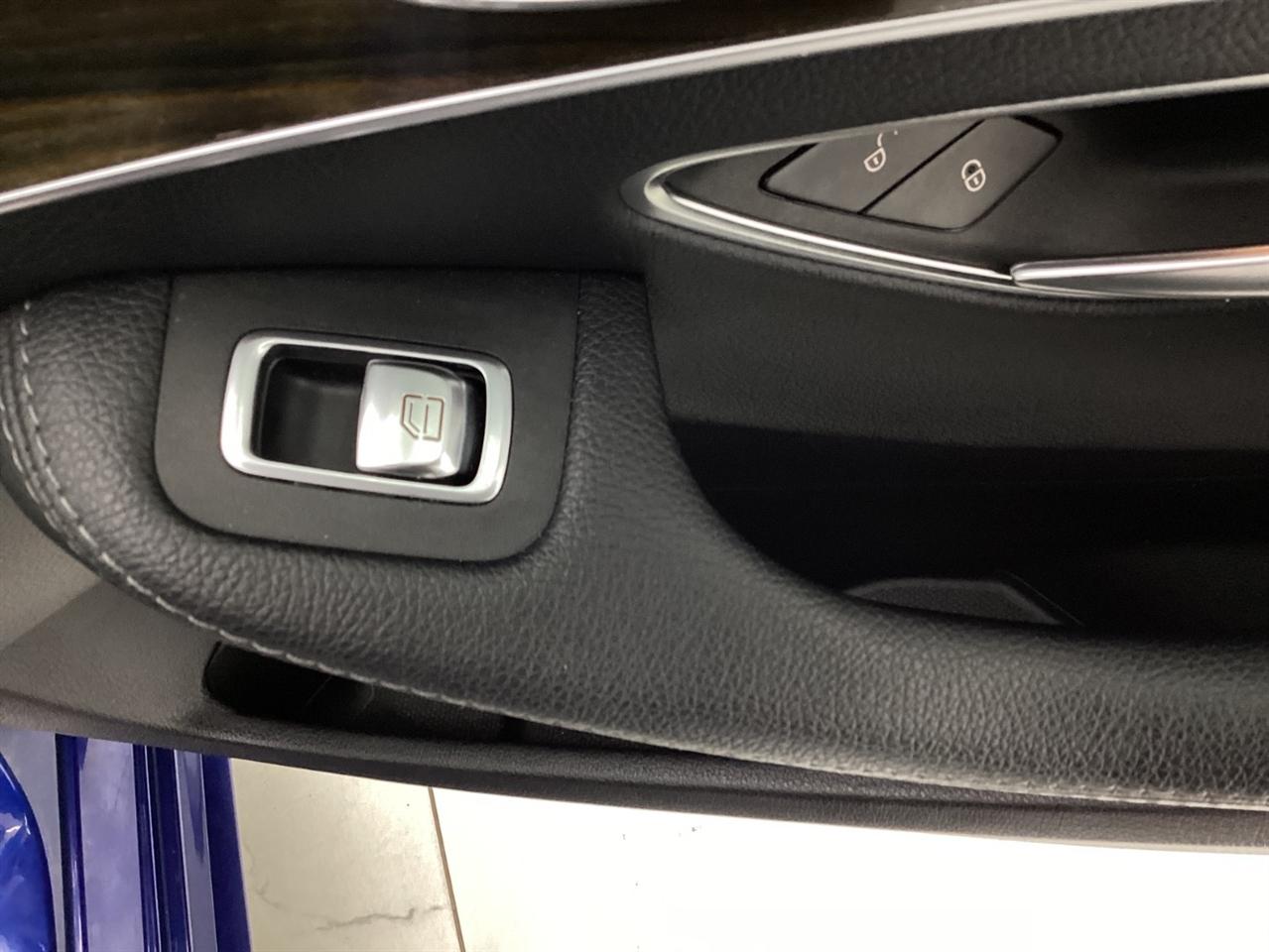 Mercedes-Benz C-Class C 300 4MATIC Sedan 2020