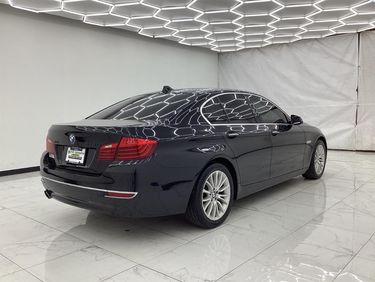 BMW 5 Series 4dr Sdn 528i xDrive AWD 2015