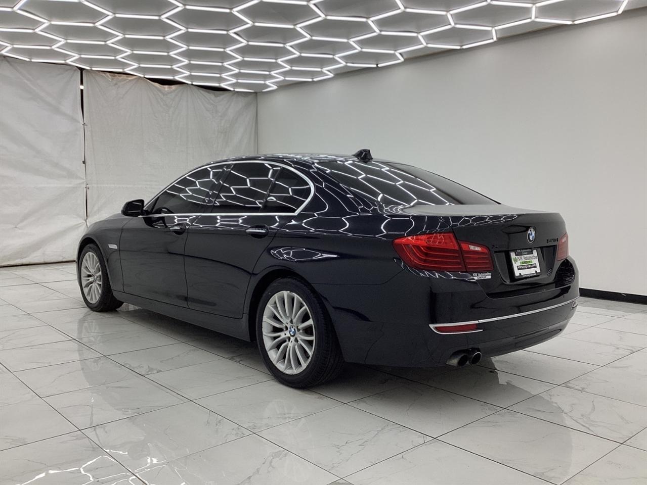 BMW 5 Series 4dr Sdn 528i xDrive AWD 2015