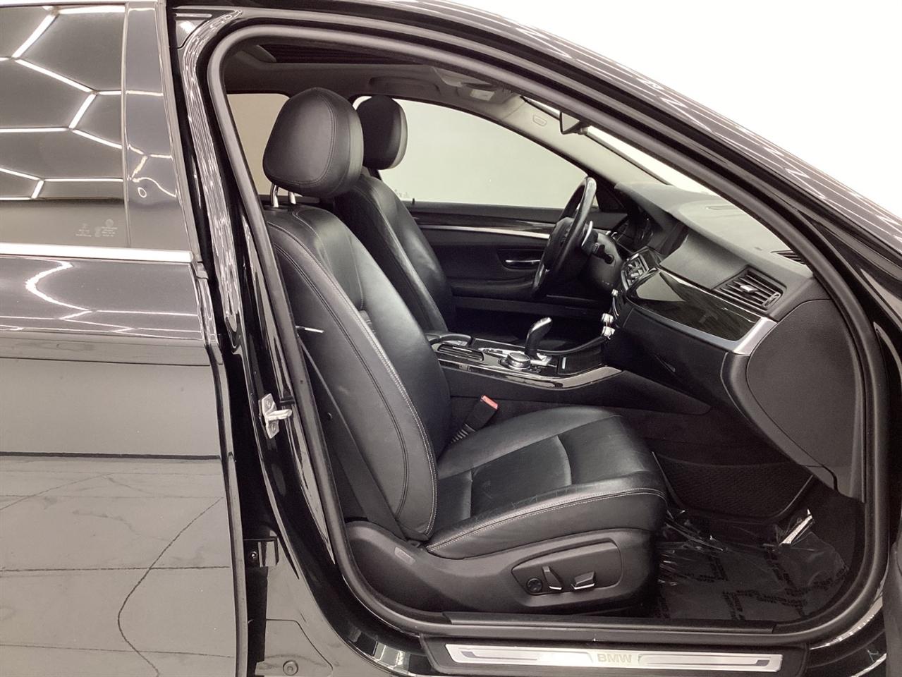 BMW 5 Series 4dr Sdn 528i xDrive AWD 2015