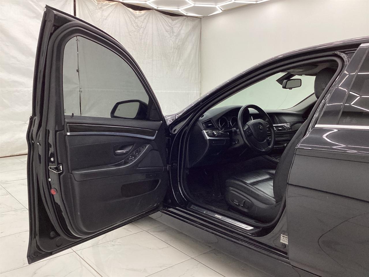 BMW 5 Series 4dr Sdn 528i xDrive AWD 2015