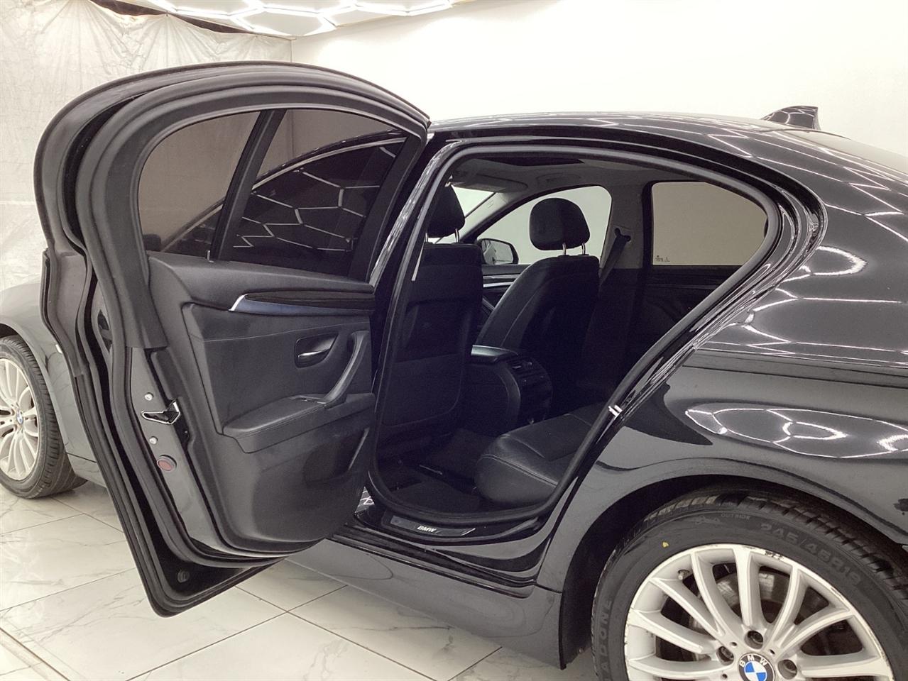 BMW 5 Series 4dr Sdn 528i xDrive AWD 2015